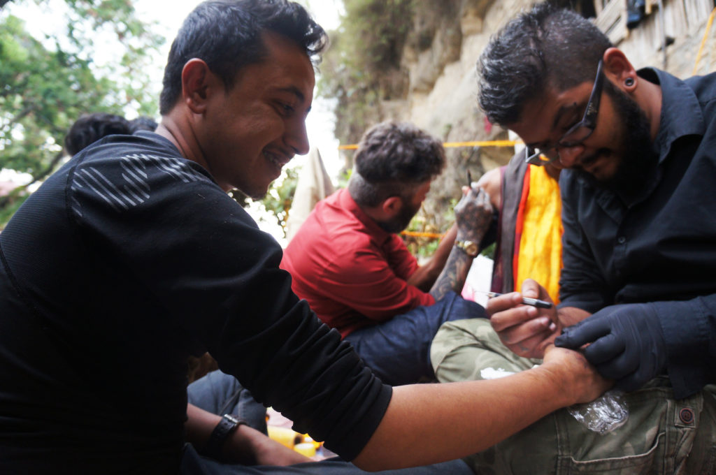 Nepal Ink, Katmandou, tattooing, earthquake, nepal meurtri, séisme, tattooer, tattooist, convention, convention katmandou, pmod, laure Siegel, tom vater, katmandou convention,
