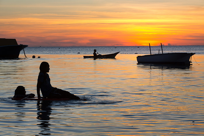 borneo, tatouage, iban, skrang village, skrang river, river, swimming, nager, sunset