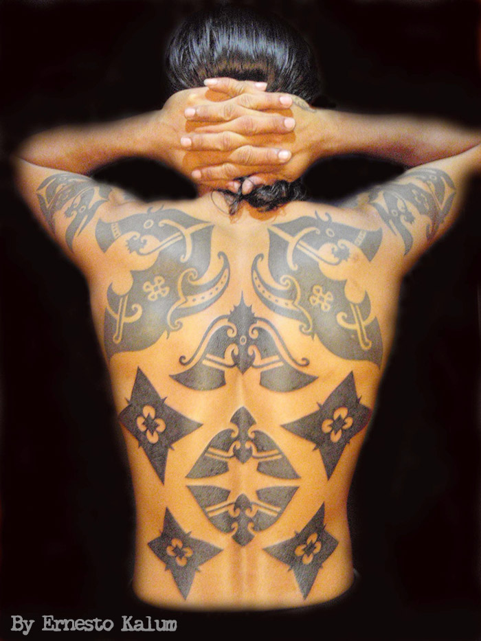 ernesto kalum, borneo head hunters, ernesto kalum, tatoueur, tatouage, tattooing, tats, tattoos, pmod, iban tatouage, iban tattoos,, borneo, sarawak, dayak, sea dayak, backpiece, iban tattoos