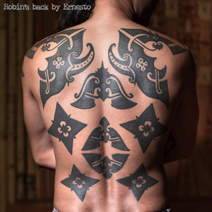 ernesto kalum, borneo head hunters, tatoueur, tatouage, borneo, sarawak, dayak, sea dayak, backpiece bungai terung, black tattooing, iban tattoos