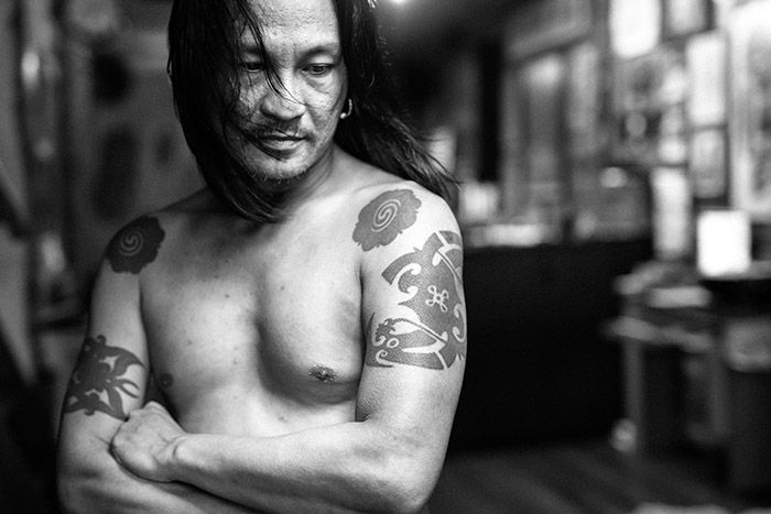 ernesto kalum, borneo head hunters, tatoueur, tatouage, tattooing, tpmod, iban tatouage, iban tattoos, borneo, sarawak, portrait, tatouage iban signification, tatouage iban borneo, tatouage inc, tatouage traditionnel