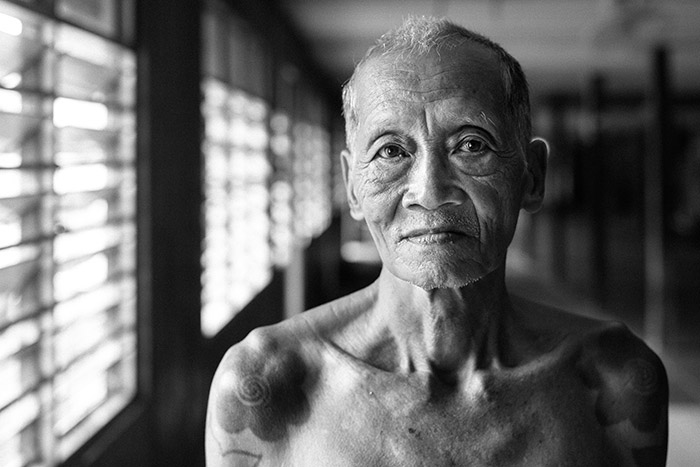 borneo, older man, bungalow tearing, tatouage, traditionnel, iban, sarawak, dayak, portrait, pmod, photographie