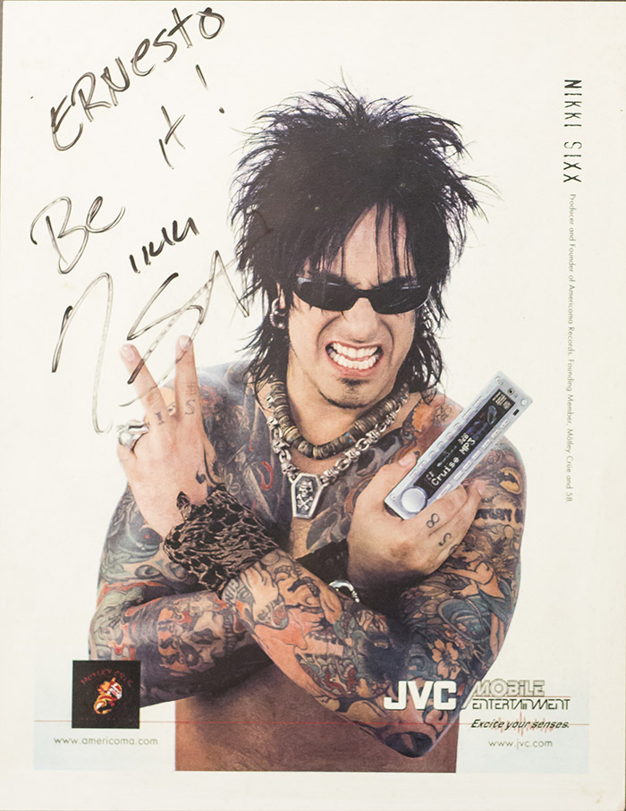 nikki sixx, music, england, ernesto kalum, borneo head hunters, ernesto kalum, tatoueur, tatouage, tattooing, tats, tattoos, pmod, iban tatouage, iban tattoos, borneo, sarawak, dayak, sea dayak, robinson unau, apprentice, tattooing, black and white photography