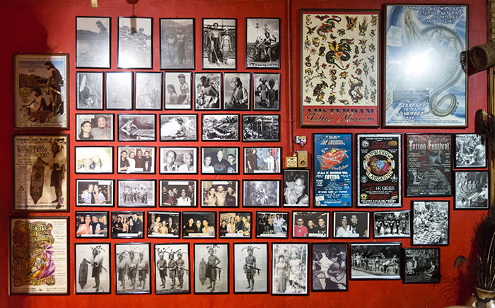 ernesto kalum, borneo head hunters, ernesto kalum, tatoueur, tatouage, tattooing, tats, tattoos, pmod, iban tatouage, iban tattoos,, borneo, sarawak, dayak, sea dayak, robinson unau, apprentice, tattooing, pictures, photography