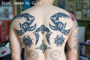 hand tapping, tattoo, tattooer, cliff tattooer, tattooed, borneo