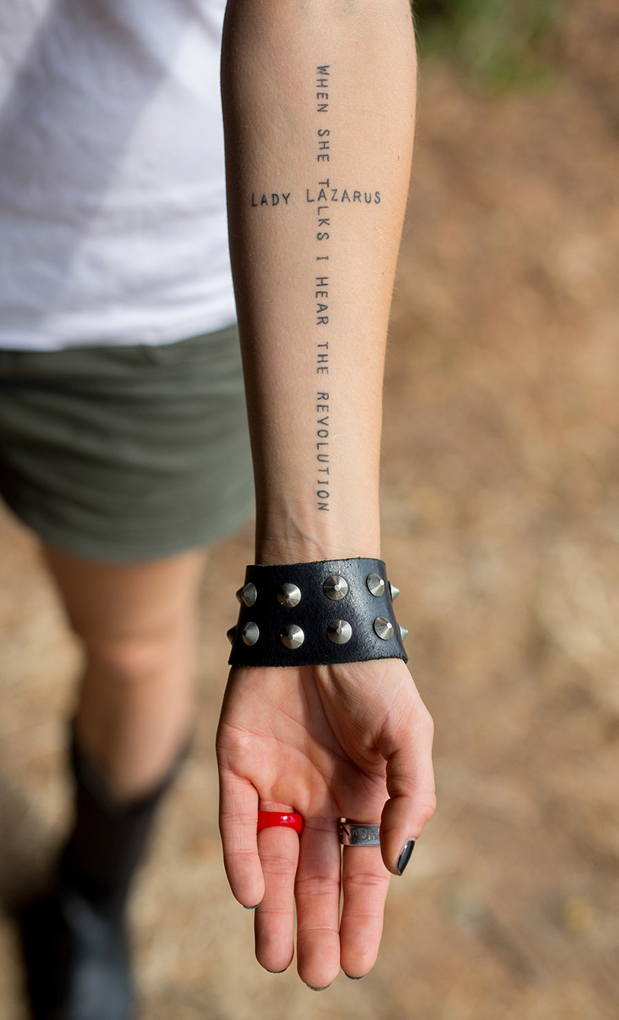 tattooed, eloise bouton, feminisme , tattooed arm, tattooed hand, black tattooing, feminist quote