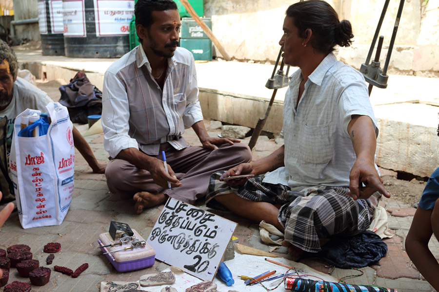 india, reportage, foule, lauré siegel, tom water, tattoo, tattooer, inde