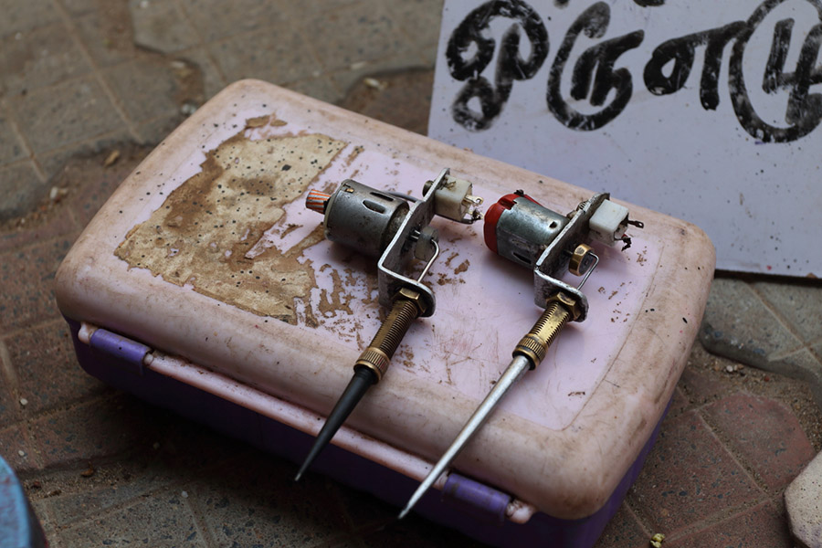 india, reportage, foule, lauré siegel, tom water, tattoo, tattooer, inde