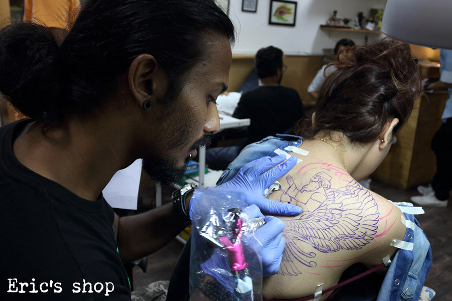 tattoo, ink, backpiece, eric, salon de tatouage, inde, bombay